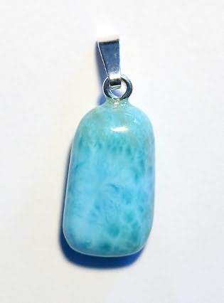 Larimar-Anhänger, Trommelstein