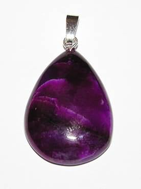 Sugilith-Anhänger, Cabochon