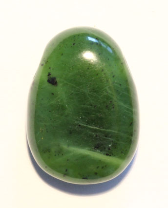 Nephrit-Jade-Trommelstein, gebohrt